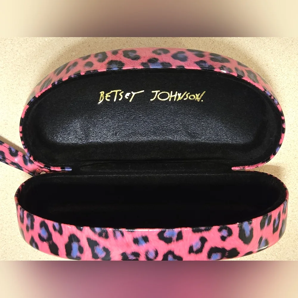 Stylish Pink Sunglasses 2 Pairs And Betsey Johnson Hard Sunglasses Case